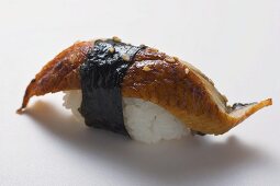 Nigiri sushi with mackerel