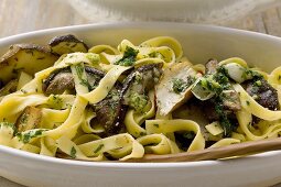 Tagliatelle with ceps and pesto