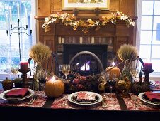 Gedeckter Tisch zu Thanksgiving (USA)