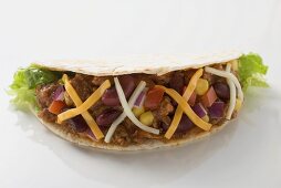 Taco mit Hackfleischfüllung und Käse