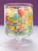 Bunte Jelly Beans im Glas