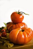 Frische Tomaten und Farfalle