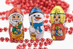 Chocolate figures for Xmas (Father Christmas, snowman, angel), beads