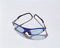 Sportbrille mit Kunststoffgestell. Blau