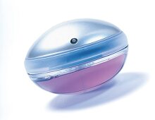 Parfumflakon von Paco Rabanne mit "Ultraviolet"