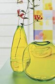 2 gelbe Vasen aus Glas, Blumenvasen 