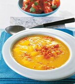 Kartoffel- Linsen- Suppe mit MinzeTomaten