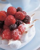 Baisers mit roten Beeren, close up 