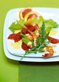 Salat mit Garnelen Grapefruit und Curry - Dressing