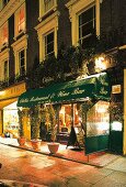 Weinbar und Restaurant Odette's in London, außen, abends, Primrose Hill
