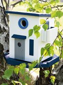 Vogelhäuschen, blaues Vogelhaus, "Bauhaus", Nistkasten, Futterhaus