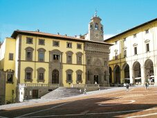 "Palazzo delle Logge" an der Piazza Grande in Arezzo, Toskana