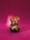 Teddy Bear with earrings and ring in white gold and diamonds