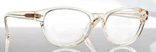 unauffälliges Brillengestell, Brille mit transparent-sandfarbenen Rahmen