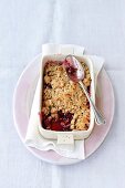 Wholemeal cherry crumble