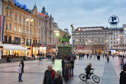 Kroatien: Zagreb, Zentralplatz Ban