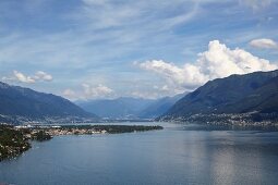 Blick auf den Lago Maggiore und Ascona, Tessin, Schweiz