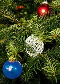 Weihnachtsbaum, Detail, geschmückt, Baumschmuck, Kugeln