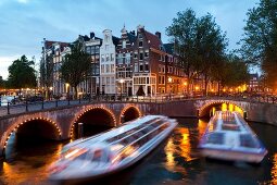 Amsterdam, Keizersgracht Ecke Leidsegracht, Brücke, blaue Stunde