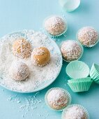 Snowballs: cake balls with grated coconut
