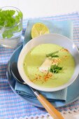Courgette and mint soup with lime