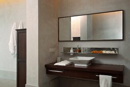 Classic, modern washstand in minimalist bathroom