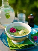 Courgette soup with cheese
