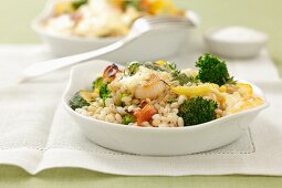 Barley au gratin with vegetables and a cream sauce