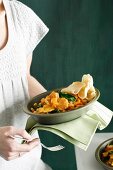 Chicken curry with coconut, spinach and squash