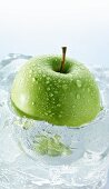 Granny Smith Apfel im Eisblock