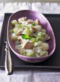 Kohlrabi risotto with parsley and chicken