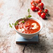 Tomatensuppe mit Thymian