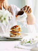 Pancakes with ricotta and honey