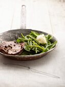 Pepper steak with green bean salad