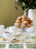 Mince pies with crumbles