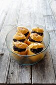 Baked apples with black pudding and chestnuts (France)