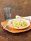 Linguine with Chopped Fresh Clams, Fresh Parsley and Parmesan