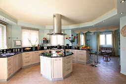 Spacious kitchen with breakfast room (Villa Octavius, Lefkas, Greece)