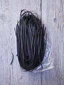 Linguine nere (black linguine)