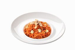 Spaghetti with tomato sauce and artichokes