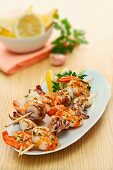 Spiedini gamberi e calamari (prawn and squid kebabs)