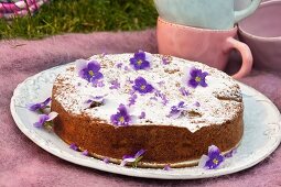 Cardamom cake with pears and violets (Sweden)