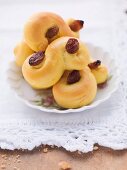 Swedish yeast-raised cakes with saffron (Lussekatter)