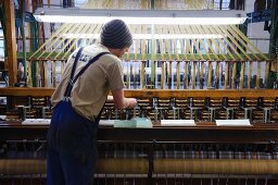 Worker supervising loom