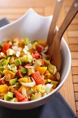 Salat mit Zitrusfrüchten und Avocado