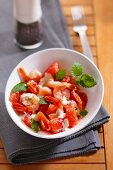 Grapefruit salad with prawns and a cream dressing