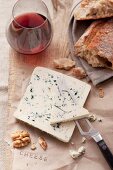 Blue cheese, bread, nuts and red wine