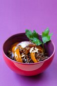 Quinoa-Müsli mit Rosinen, Mandeln