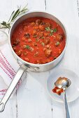 Tomato sauce with meatballs