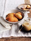 Orange madeleines with honey cream